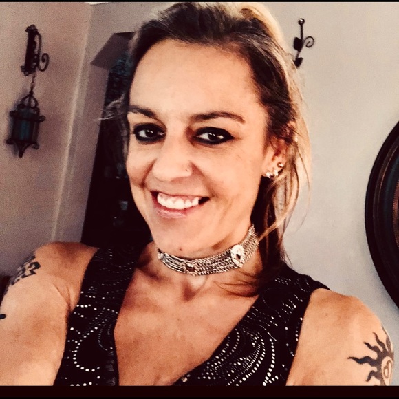 💜🐝Meet the Posher—🌟⭐️Stacy🐝💙 - Picture 5 of 8